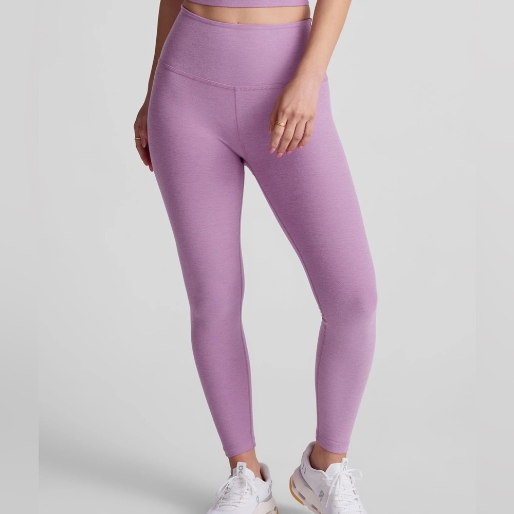 Beyond Yoga lilac leggings